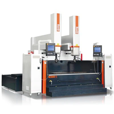 Máquina EDM com bancada fixa